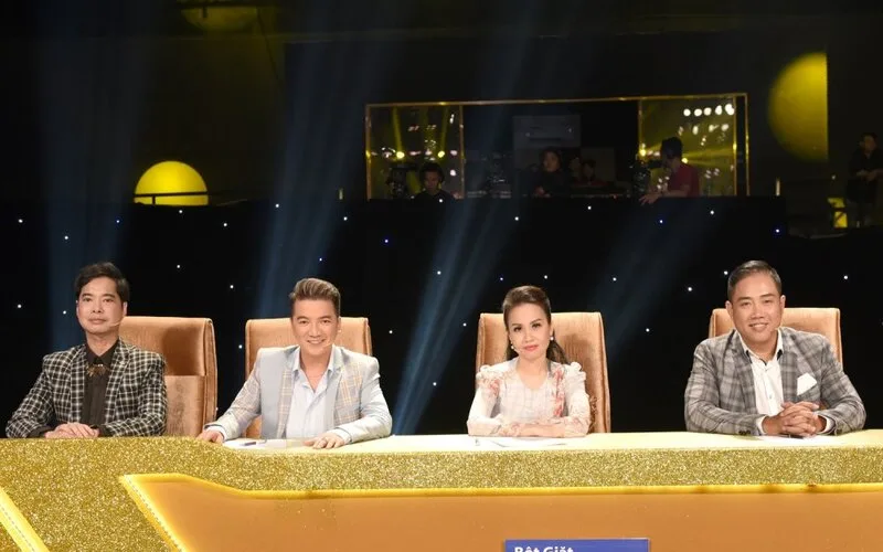 dam vinh hung bao nhieu tuoi tieu su va su nghiep ca hat