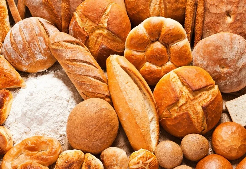 Bánh mì tinh chế thường được tiêu hóa nhanh hơn so với thực phẩm giàu chất xơ.