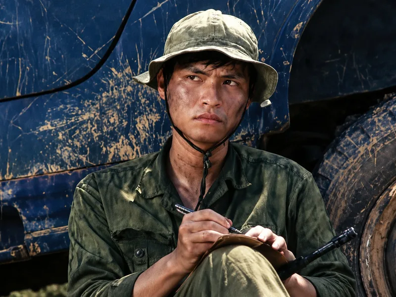 Vai Thăng trong Mùi cỏ cháy đánh dấu bước tiến quan trọng của Tô Dũng trên màn ảnh