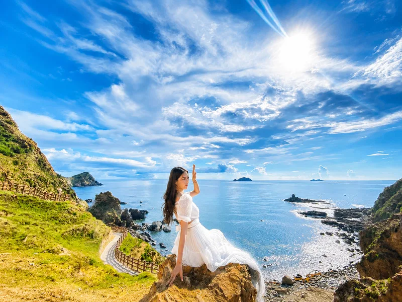 Kỳ Co và Eo Gió là cặp điểm đến phù hợp cho hành trình một ngày, kết hợp tắm biển, chụp ảnh và ngắm cảnh biển từ trên cao.